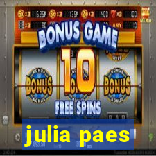 julia paes