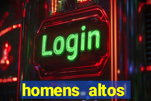 homens altos sarados pelados