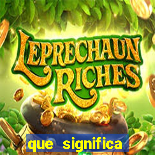que significa sonhar tomando cerveja