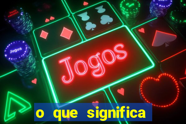 o que significa sonhar dobrando roupas