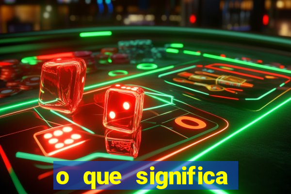 o que significa soprar no ouvido de uma pessoa