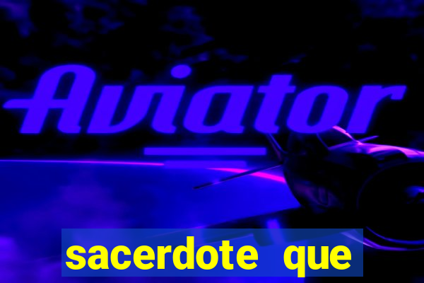 sacerdote que morreu no santo dos santos