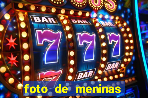 foto de meninas cacheadas fake