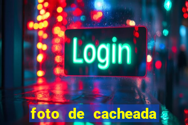foto de cacheada no espelho